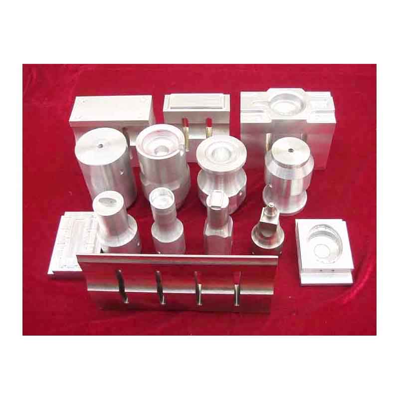 Ultrasonic mold